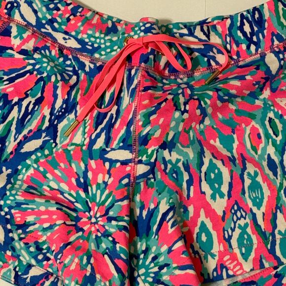 NWT Lily Pulitzer Vina Shorts Tiki Pink Shake it Sup, Size M - Picture 3 of 8
